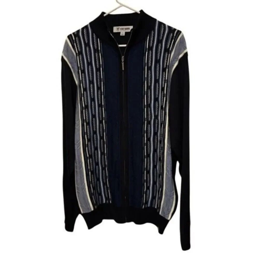 Stacy Adams Size Large Men’s Blue Striped Zipper Sweater